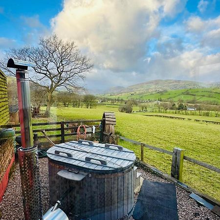 The Retreat Villa Llanrhaeadr-ym-Mochnant Екстериор снимка