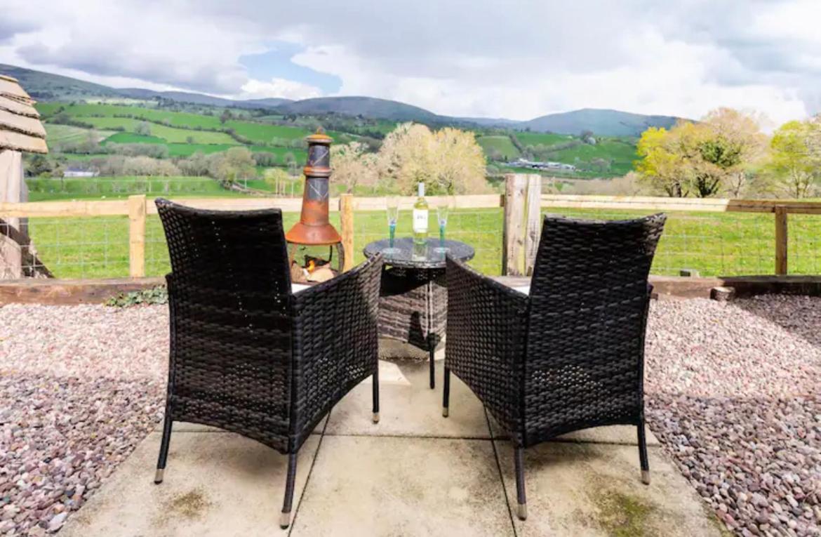The Retreat Villa Llanrhaeadr-ym-Mochnant Екстериор снимка