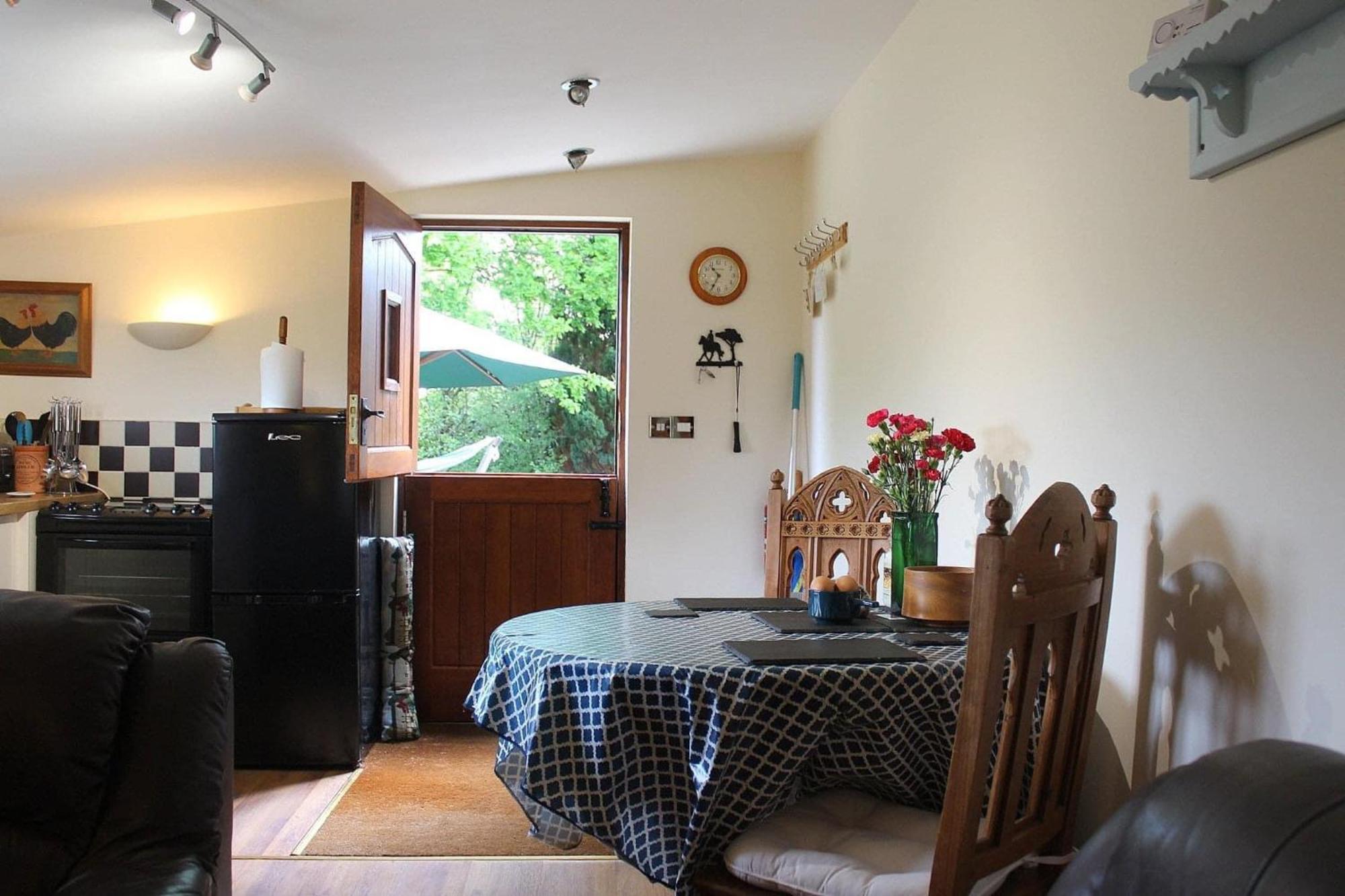 The Retreat Villa Llanrhaeadr-ym-Mochnant Екстериор снимка